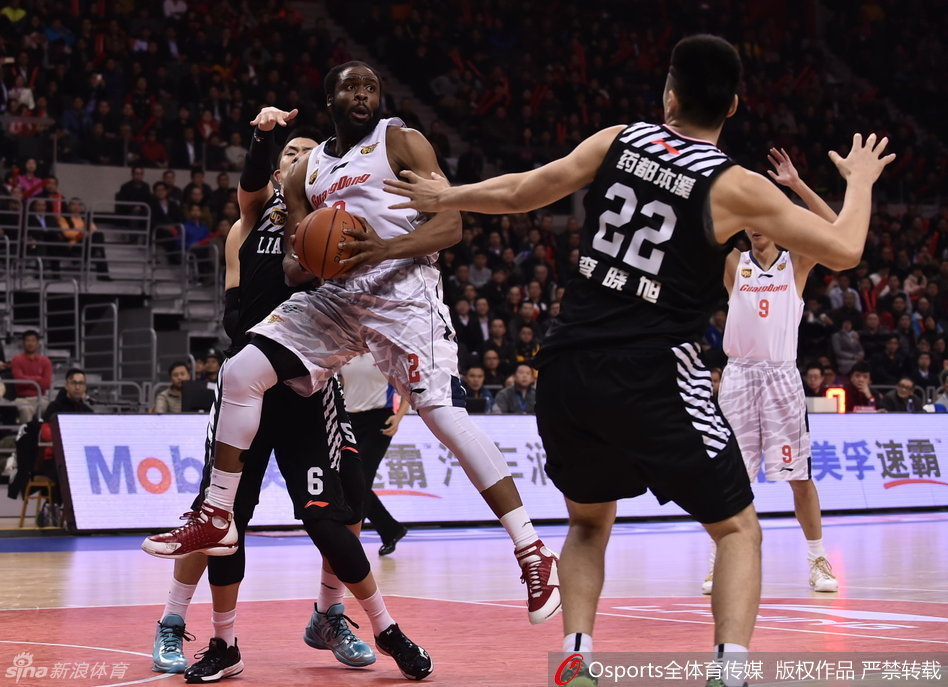 記者：逐漸在泰山站穩(wěn)腳跟的彭嘯，下賽季或沖擊中超最佳青年球員