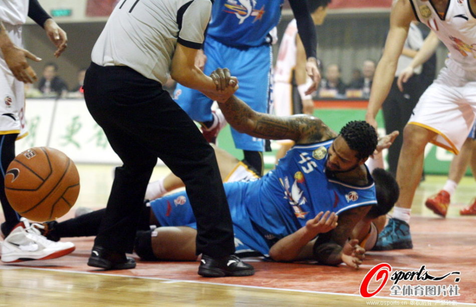 明天黃蜂迎戰(zhàn)老鷹 三球出戰(zhàn)成疑 塞克斯頓&特雷·曼恩缺陣