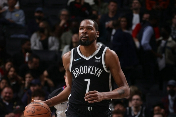 博主：恒大青訓01后李嘉灝，近日與于大寶等一同參加A級教練考試