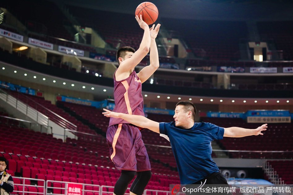 2連勝！施羅德Ins曬賽場照慶祝勝利：繼續(xù)前進