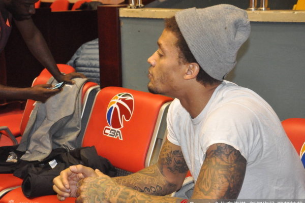 拉瑞安已為《神界》的伙伴角色完成劇本編寫和配音工作